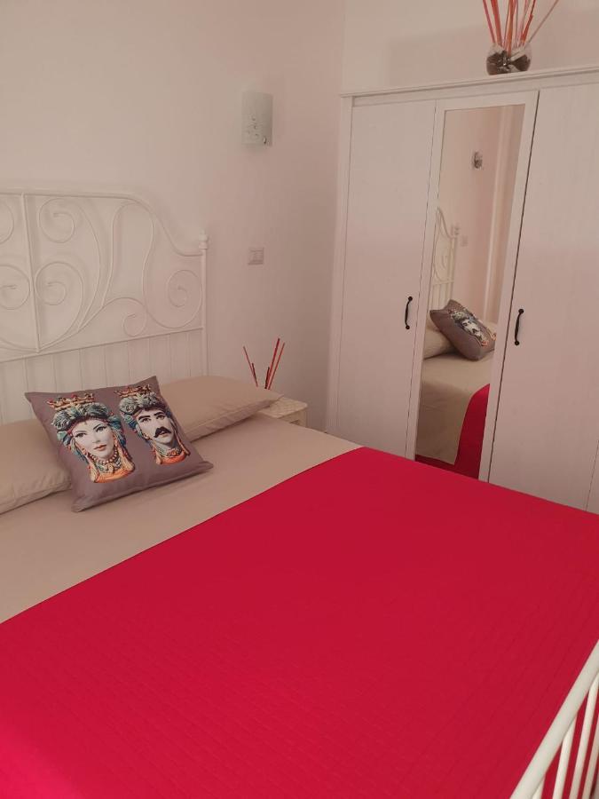 I Tesori Del Mare Bed and Breakfast Letojanni Exteriör bild
